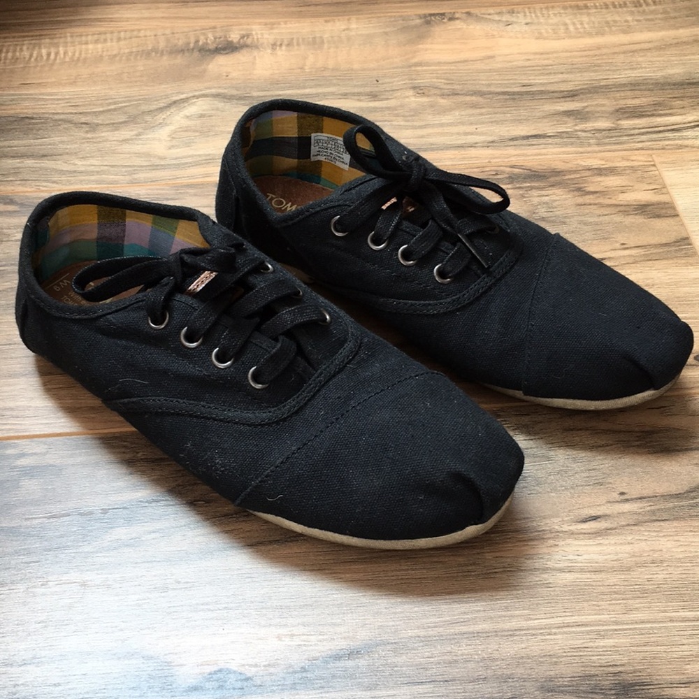 Toms